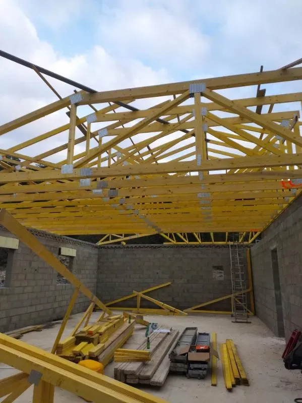 Charpente&couverture-fermettes2